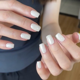  Móng tay giả Hin Nail form vuông màu trắng basic sang chảnh 
