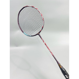 vợt YN 100z đỏ max 13kg căng sẵn 11kg tặng 1 cuốn cán 1 bao đựng bảo hành 1 tháng