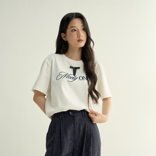 Áo phông trắng thêu chữ đính nơ chất liệu 100% cotton co dãn 2 chiều -byMeely