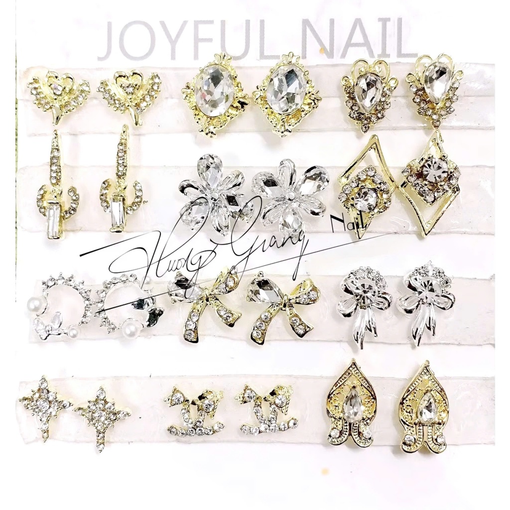 Sét 4 Charm nail - đá sáng - charm cao cấp