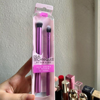 Hàng Sẵn - Bộ 2 Cọ Đánh Mắt Real Techniques Eye Shade + Blend