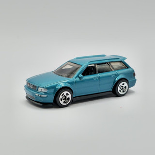 Xe mô hình Hot Wheels Audi Avant RS2