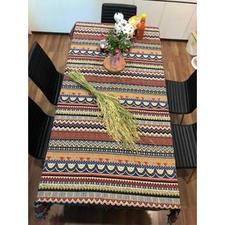 Vải thổ cẩm làm khăn trải bàn, phủ sofa, thảm picnic.