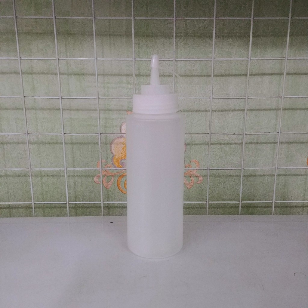 Bình nhựa đựng nước sốt 600ml