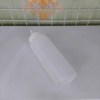 Bình nhựa đựng nước sốt 600ml