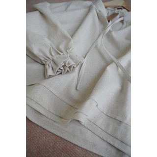 Áo kiểu cổ trụ tay lửng, dáng ngắn rộng Linen