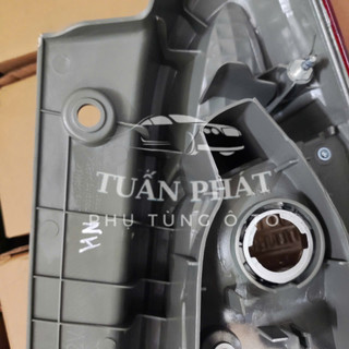 ĐÈN HẬU TOYOTA INNOVA 2012-2015 TYC