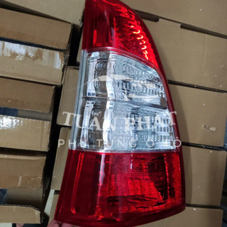 ĐÈN HẬU TOYOTA INNOVA 2012-2015 TYC