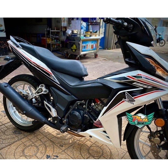 Tem Winner V1 cover trắng đen chuẩn from