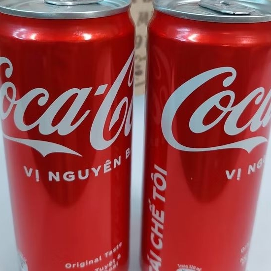 Sập giá lon Coca Cola 330ml