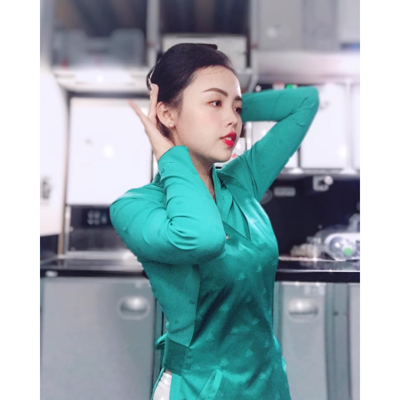 tạp dề xanh lá in hoa sen