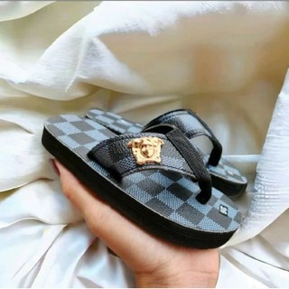 dép lê tông kẹp ô vuông xanh đen