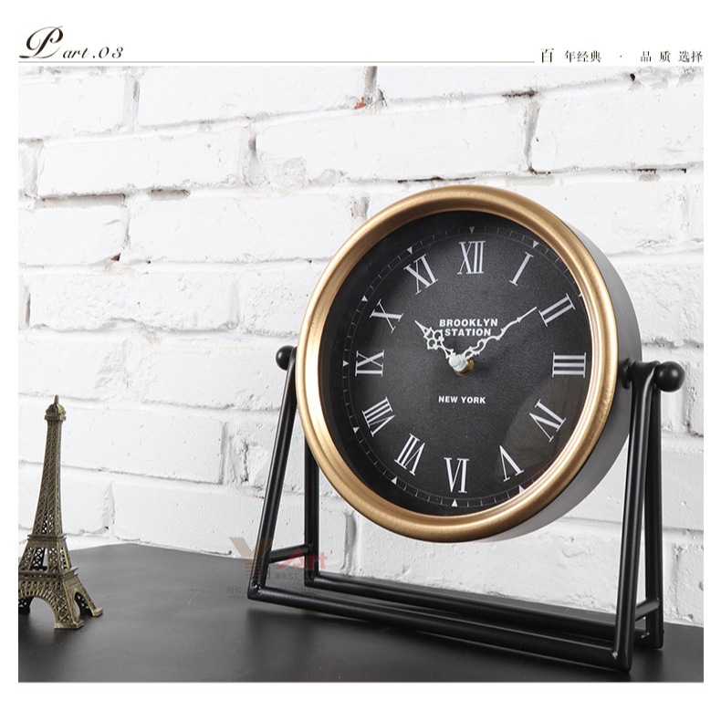 Đồng hồ retro trang trí phong khách chất liệu kim loại kim trôi