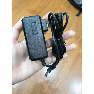 adaptor 19v 1a