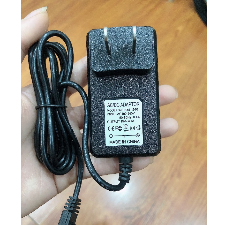 adaptor 19v 1a