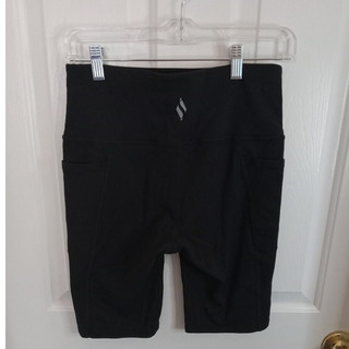 Quần tập Skecher dáng biker thể thao