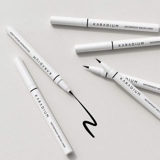 Kẻ mắt Karadium Waterproof Brush Liner