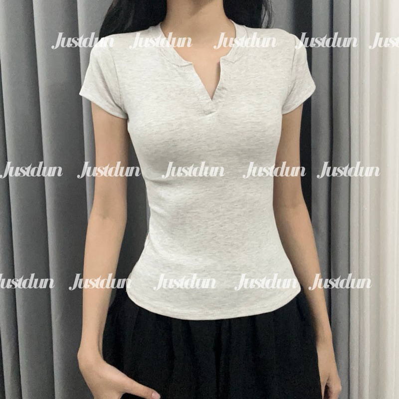 Áo Thun Nữ Ôm Body JUSTDUN E44 – Cổ Trụ Tàu Tay Ngắn, Vải Cotton Mềm Mịn Co Giãn 4 Chiều, Thoáng Mát | BigBuy360 - bigbuy360.vn