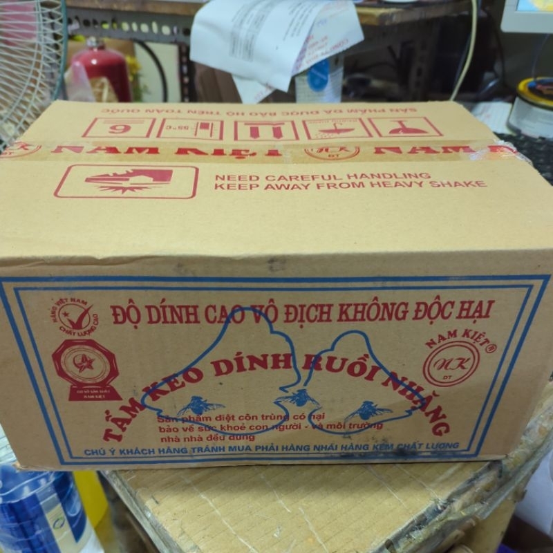 Combo 1 thùng keo dán ruồi 1000 miếng