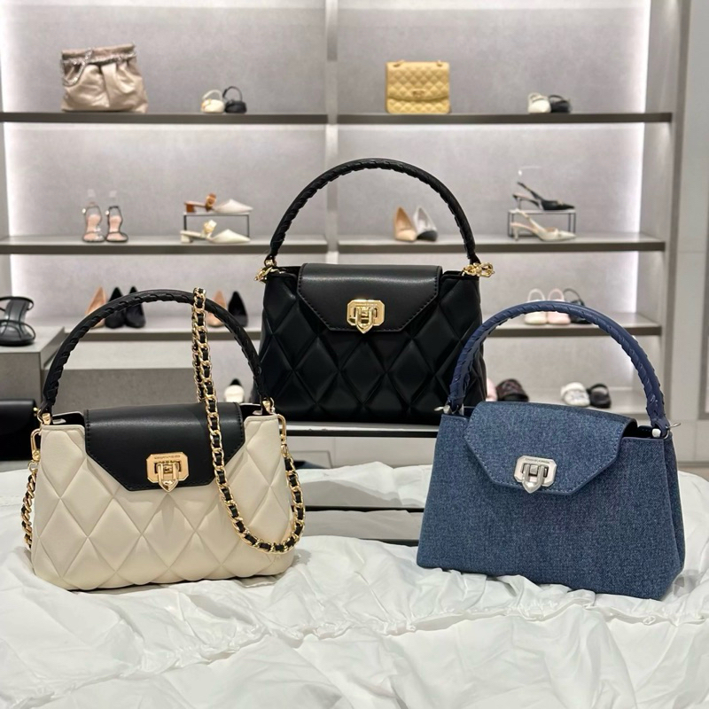 (order)Túi xách hình thang Arwen có quai đeo