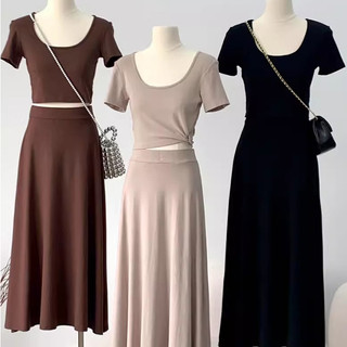 Set Bộ Nữ Áo Thun Croptop Ngắn Tay Dáng Ôm Phối Chân Váy Dài Lưng Cao Xòe Nhẹ Thời Trang Talene QA NU 062V2