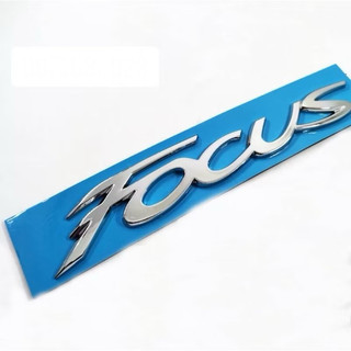 logo chữ FOCUS TITANIUM dán đuôi xe