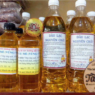 Dầu Lạc Ép Thủ Công Nguyên Chất 1L. Dầu ép mới, vàng trong, không tạp chất