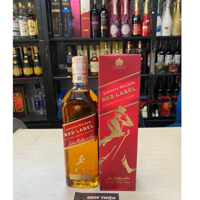 RED LABEL Blend Scotch Whisky 40% 750ml