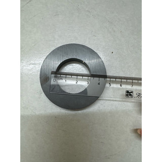 Nam châm đen Ferrite 60x10 lỗ 32mm