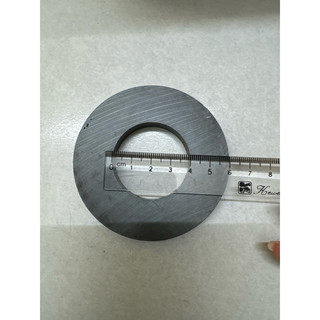Nam châm đen Ferrite 80x10 lỗ 40mm