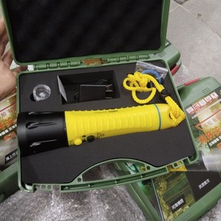 Đèn Pin Lặn Biển,Đèn Pin Tích Điện F12PRO Hàng Siêu Sáng