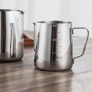Dụng Cụ Pha Chế - Ca Đánh Sữa inox	có vạch chia 350ml