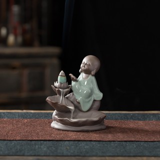  Thác khói trầm hương chú tiểu bên sen tặng 5 nụ 