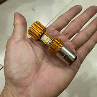 Đèn Pha Led 3 Mặt Chân H4 ( vỏ cam) Gắn Xe Máy [ Sáng Trắng ]