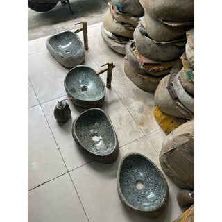 lavabo đá cuội