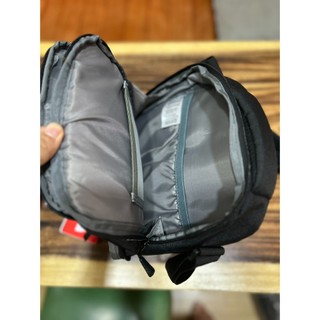 Túi đeo chéo đựng ipad TNF