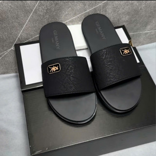 Dép Da Nam Quai Ngang mác kim loại - đế cao su đúc chống trơn;trươt.kiều dáng trè trung năm 2024