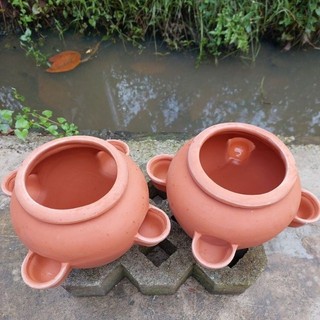 Chậu đất nung - chậu chum 5 túi miệng 12 x cao 20 (miệng túi 4cm)