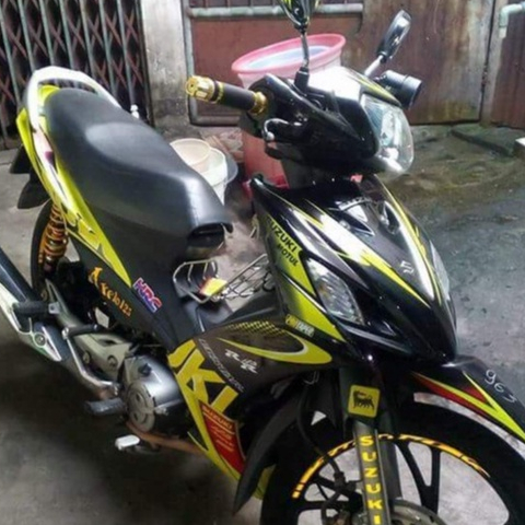 Tem Suzuki Axelo 125 Vàng Đen