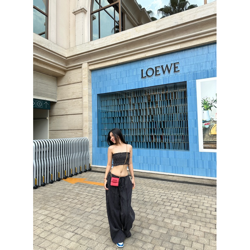 Quần dài linen ống rộng kẻ sọc Remmus cho nữ | BigBuy360 - bigbuy360.vn