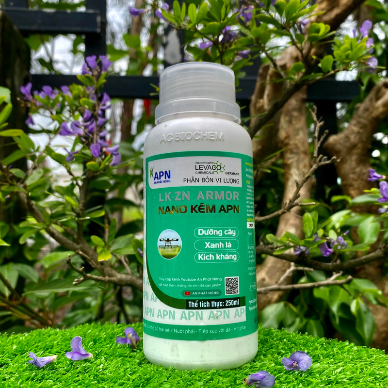 Phân bón vi lượng hiệu Nano Kẽm 700 chai 250ml công ty APN - Hàng Chính hãng