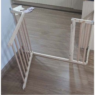 Rào chắn bé bằng gỗ