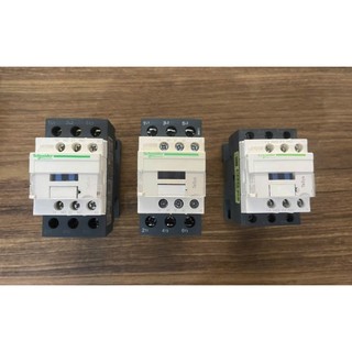 Contactor schneider 32A - 220V , 18A, 25A, 32A, 40A LC1DM7,F7, B7