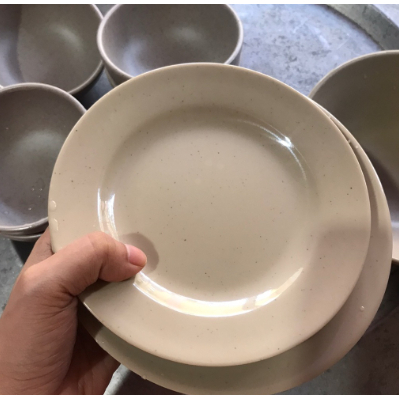 Dĩa nhựa trơn màu be chất liệu melamine bền đẹp dùng cho quán bán cơm, dĩa đựng ốc