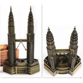 Mô hình tháp đôi Petronas cao 18cm