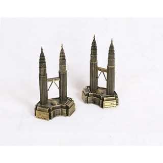 Mô hình tháp đôi Petronas cao 18cm