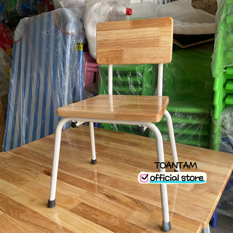 Ghế gỗ chân sắt cho trẻ em