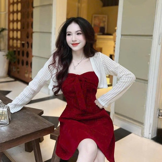 Đầm nhung xòe nơ ngực phối khoác len ren