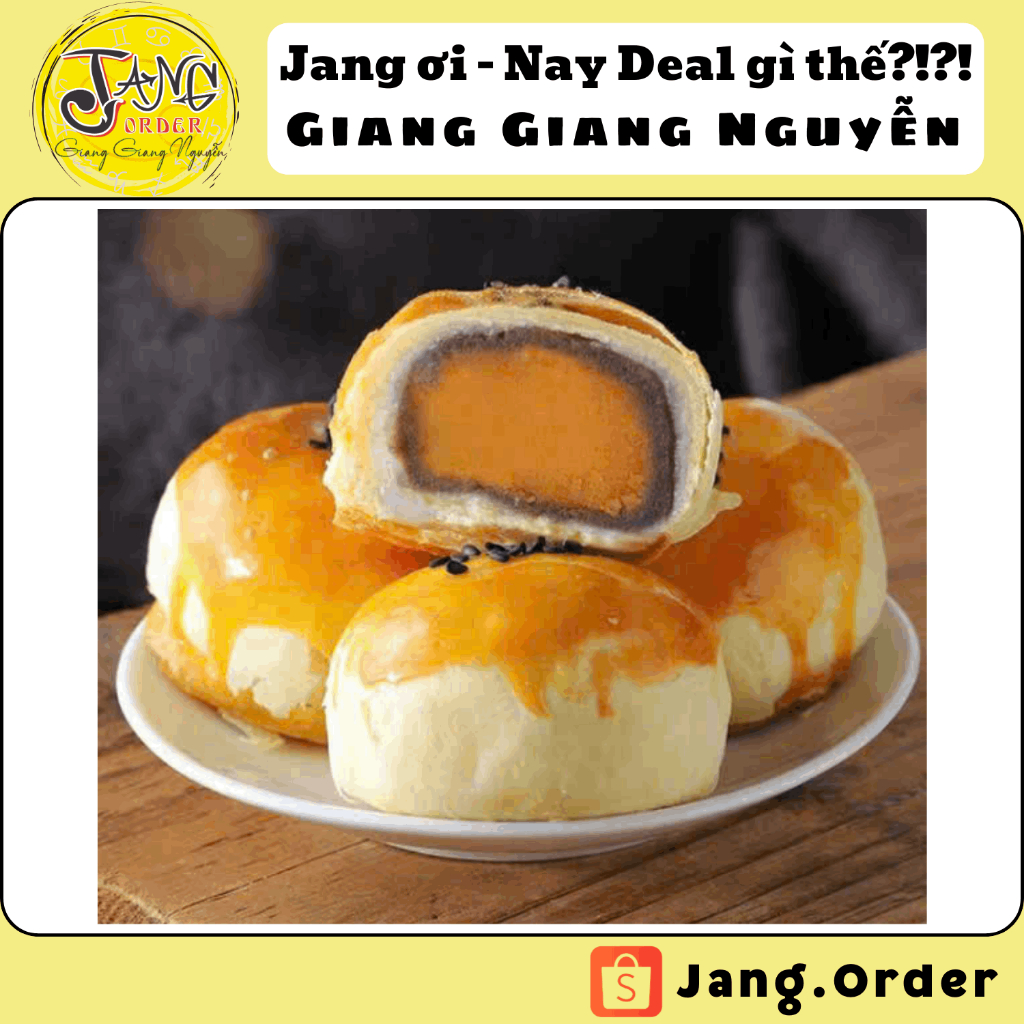 Bánh đậu đỏ nhân trứng muối