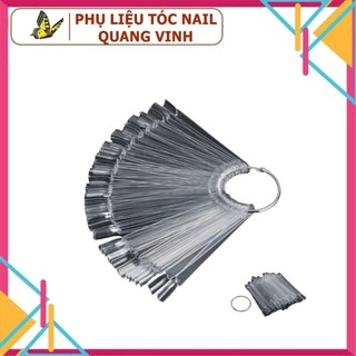 Móng que vuông tập sơn làm bảng màu